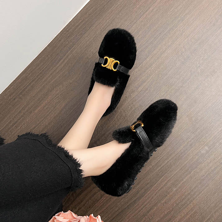 Isla - Buckled Fur Mocassins