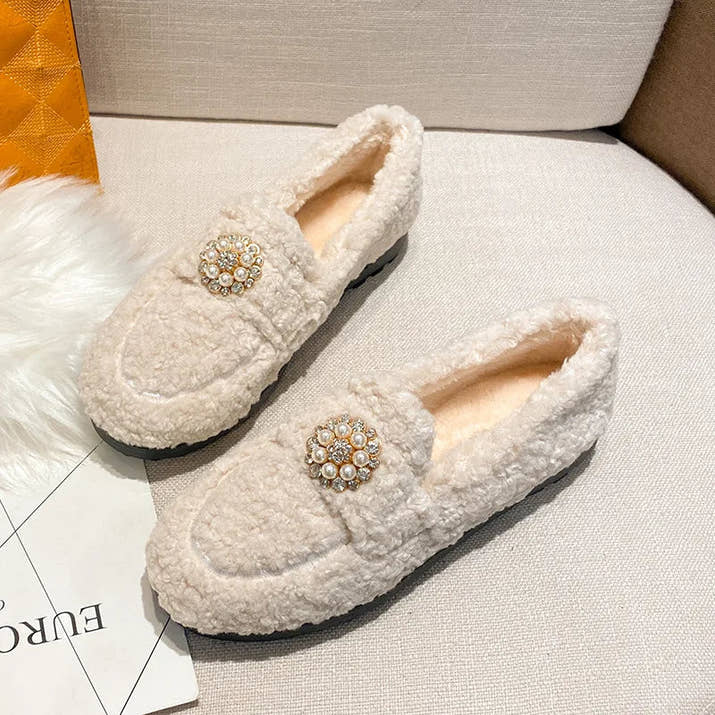 Lila- Cozy Pearl Slip-On Loafers