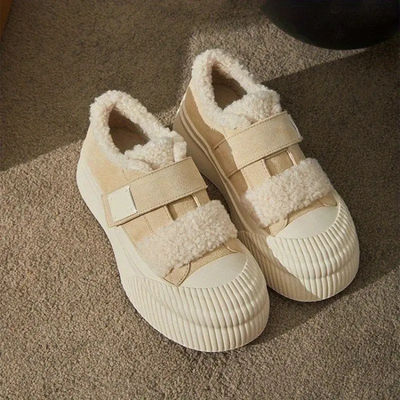 Sophia – Orthopedic Warmth in Every Step