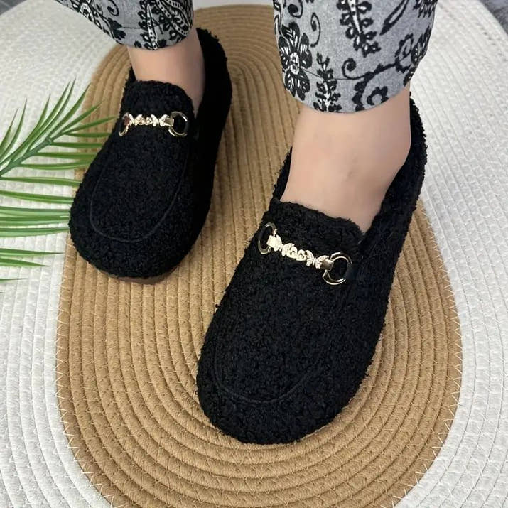 Grace – Orthopedic Elegance with Golden Detail