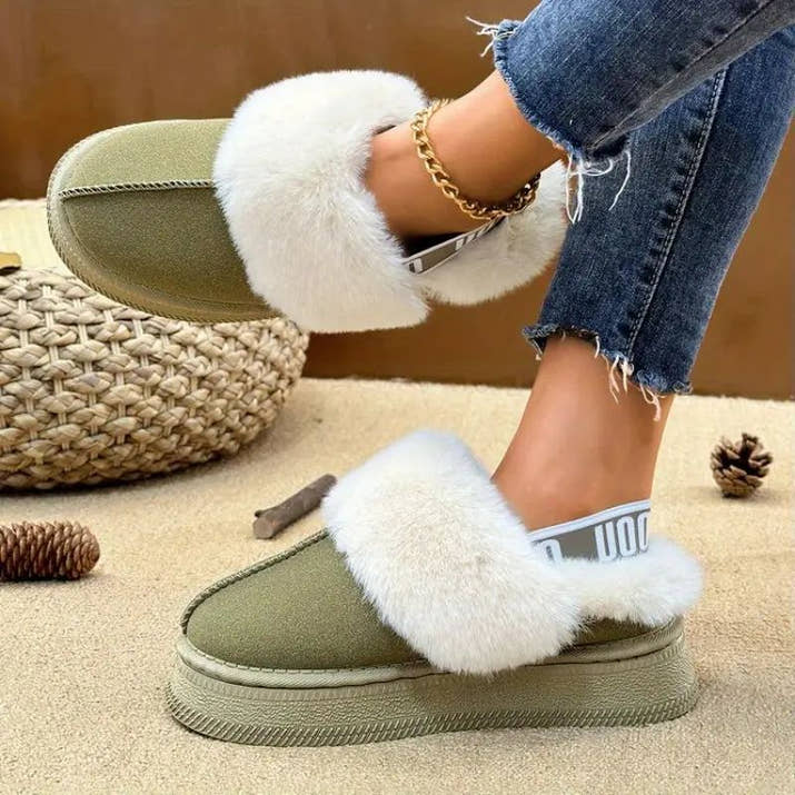 Sarah Plush Slides – Warmth Meets Everyday Ease